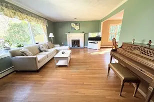 19 Harvest Ln, Hingham, MA 02043 - Photo 2