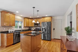 27 Garfield Ave, Danvers, MA 01923 - Photo 22