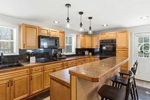 21 Bedford Dr, Grafton, MA 01536 - Photo 14