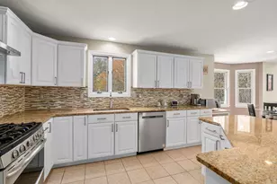 16 Heather Ln, Southborough, MA 01772 - Photo 14