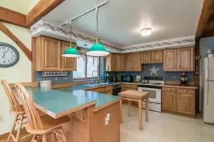 10 Hidden Pond Ln, Northfield, MA 01360 - Photo 10