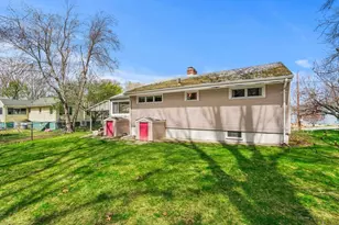 14 Wilson Rd, Wakefield, MA 01880 - Photo 18