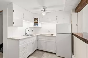 25 Lakeview Ave, Holbrook, MA 02343 - Photo 18