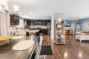 35 Boutelle St, Leominster, MA 01453 - Photo 8