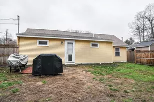51 Richardson Ave, Dracut, MA 01826 - Photo 22