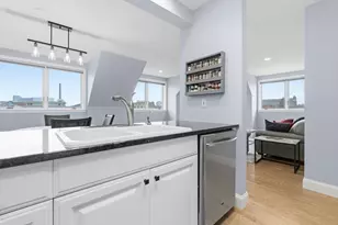 65 Chelsea St, Boston, MA 02129 - Photo 4