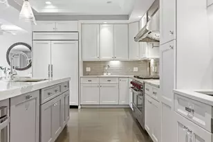 621 E 1st St, Boston, MA 02127 - Photo 4