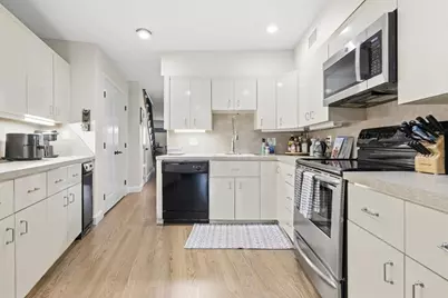 159 Salem #4, Boston, MA 02113 - Photo 6