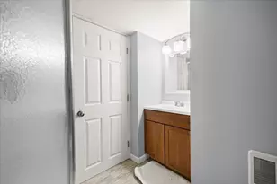 198 Highland St, Taunton, MA 02780 - Photo 32