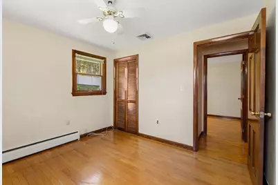 105 Starr Ave, Lowell, MA 01852 - Photo 22