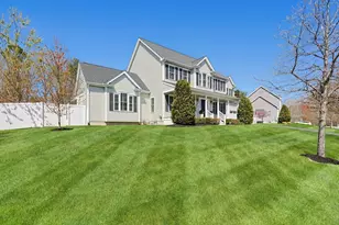 10 Veterans Way, North Attleboro, MA 02760 - Photo 2