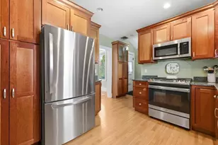 144 Alder St, Waltham, MA 02453 - Photo 2