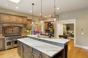 4 Abbott Lane, Bedford, MA 01730 - Photo 8