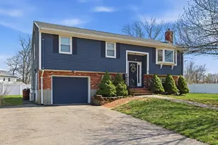 11 Duffy Dr, Taunton, MA 02780 - Photo 2