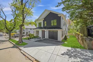 28 Chandler Pl, Newton, MA 02464 - Photo 1