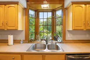 220 Mattapoisett Rd, Rochester, MA 02770 - Photo 8