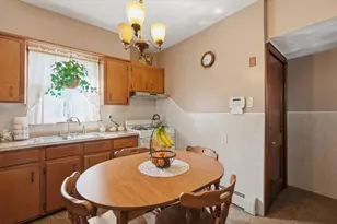 62 Topham St, New Bedford, MA 02746 - Photo 8