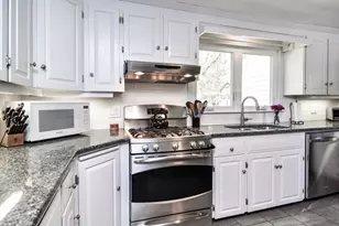 15 Maple Ln, Framingham, MA 01702 - Photo 10