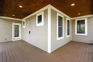 1935 Commonwealth Ave, Newton, MA 02466 - Photo 32