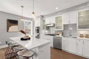 1935 Commonwealth Ave, Newton, MA 02466 - Photo 10
