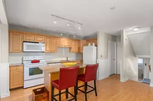 1 Spruance Way, Salem, MA 01970 - Photo 4