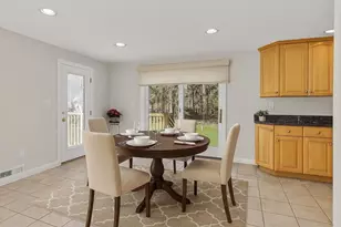 43 Perley Ave, Peabody, MA 01960 - Photo 8