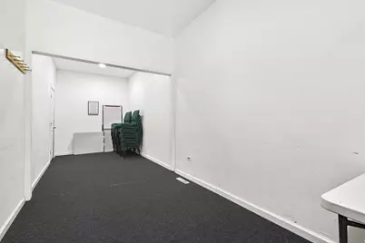 1060 Worcester St, Springfield, MA 01151 - Photo 12