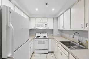 534 Commonwealth Ave, Boston, MA 02215 - Photo 6
