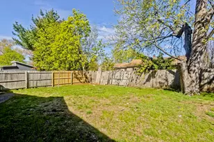 32 Chateaugay St, Chicopee, MA 01020 - Photo 38