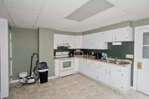 32 Chateaugay St, Chicopee, MA 01020 - Photo 32