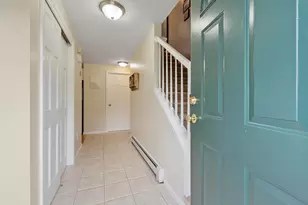 19 Fieldstone Dr, Gardner, MA 01440 - Photo 2