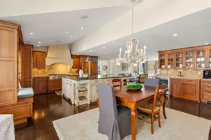 134 Candlewood Dr, Waltham, MA 02451 - Photo 6