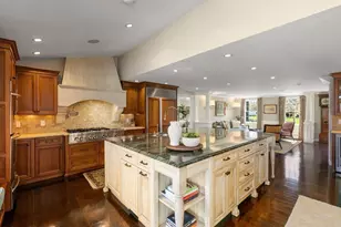 134 Candlewood Dr, Waltham, MA 02451 - Photo 8