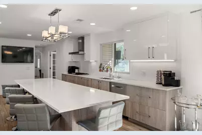581 California St, Newton, MA 02460 - Photo 4