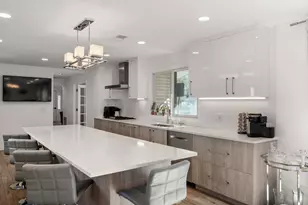 581 California St, Newton, MA 02460 - Photo 4