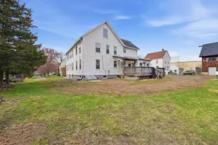 1016 Chestnut St, Palmer, MA 01550 - Photo 2