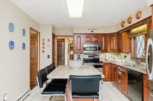 191 Fairway Dr, Seekonk, MA 02771 - Photo 4