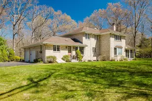 191 Fairway Dr, Seekonk, MA 02771 - Photo 2