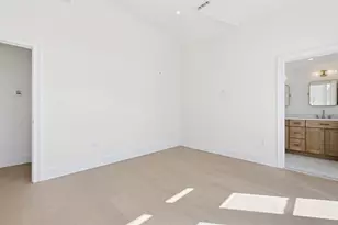 257 R Market St, Boston, MA 02135 - Photo 20