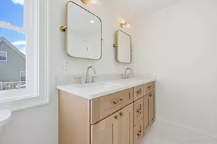 257 R Market St, Boston, MA 02135 - Photo 26