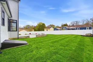 23 Day Cir, Woburn, MA 01801 - Photo 6