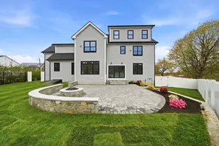 23 Day Cir, Woburn, MA 01801 - Photo 6