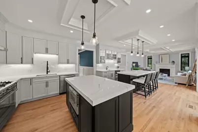 23 Day Cir, Woburn, MA 01801 - Photo 12
