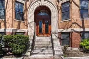 31 Linnaean St, Cambridge, MA 02138 - Photo 2
