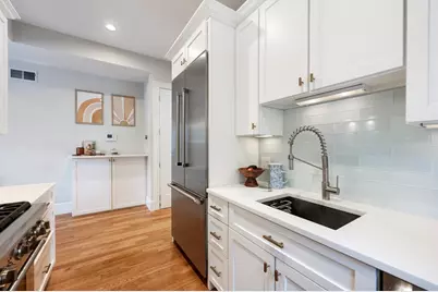 480-482 East 4th Street #4, Boston, MA 02127 - Photo 4
