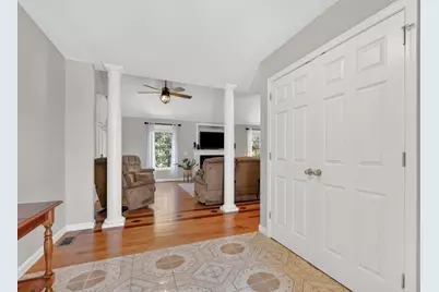 8 Carla Ln, Wilbraham, MA 01095 - Photo 4