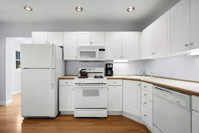 9 Allen Ct #9, Somerville, MA 02143 - Photo 6