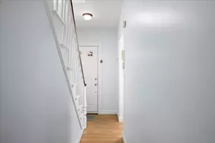 9 Allen Ct, Somerville, MA 02143 - Photo 12