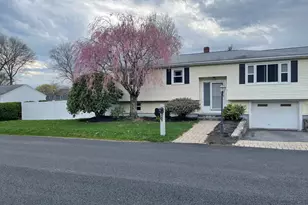 3 Tomaso Rd, Milford, MA 01757 - Photo 2