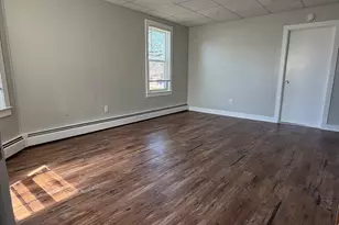 114 Warren St, Fall River, MA 02721 - Photo 4